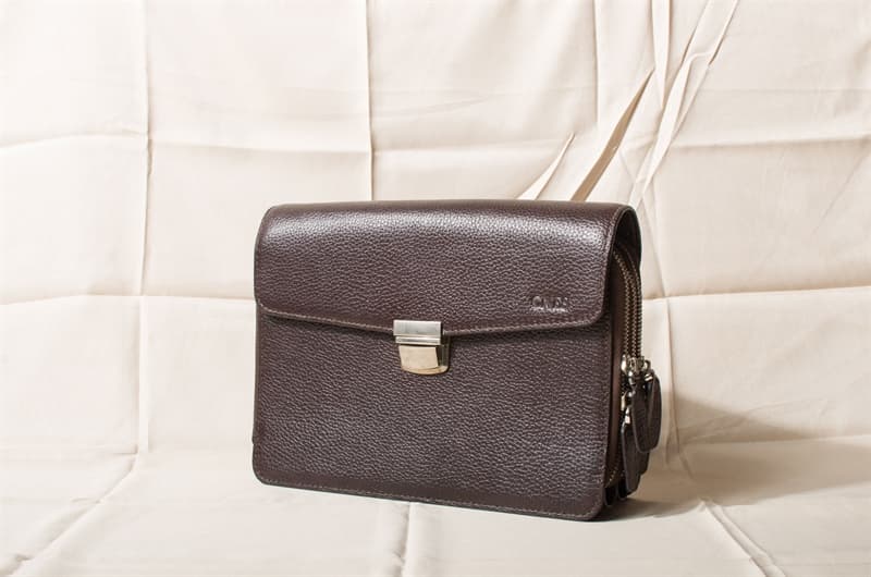 Clutch 106 (32x26x6.5)
